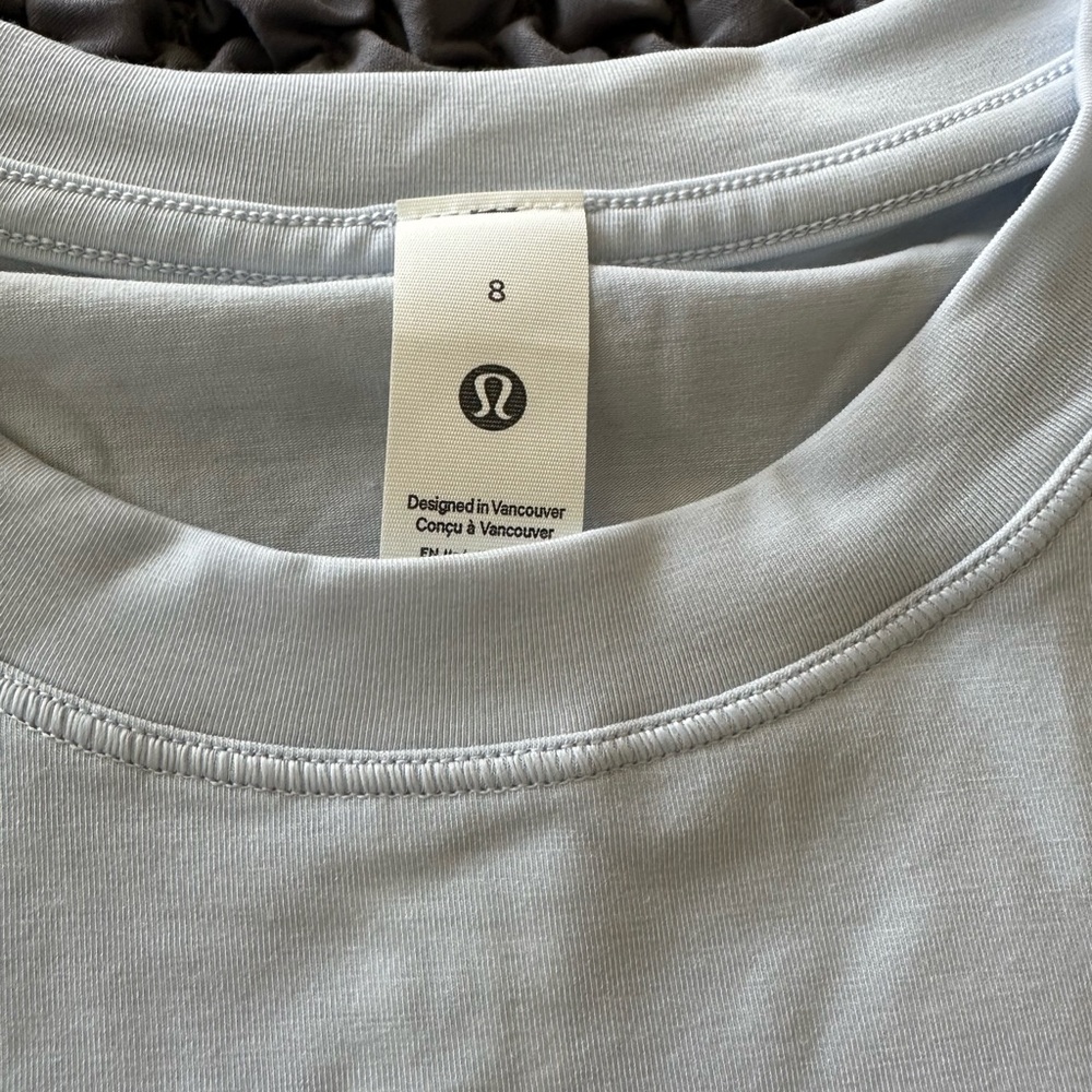 NWT Lululemon Athletica Soft Gray Tee